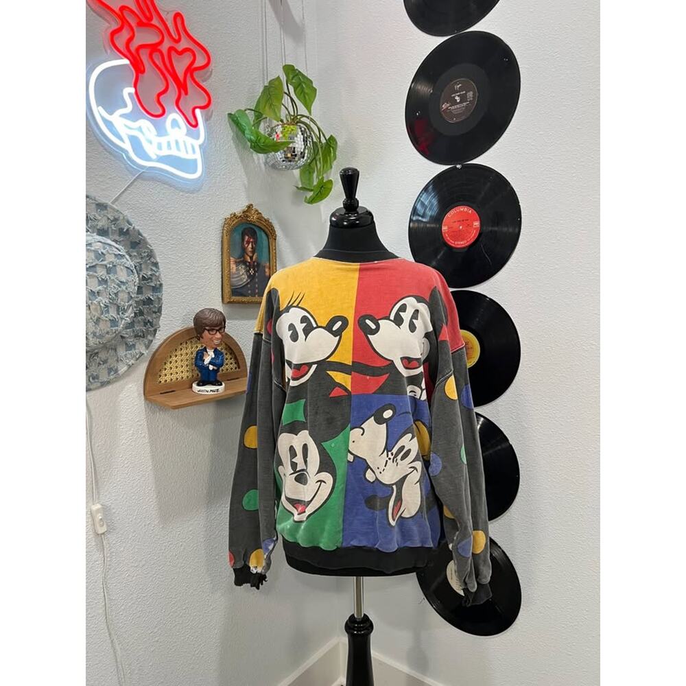 Vintage 90s Colorblock Mickey Mouse sweatshirt